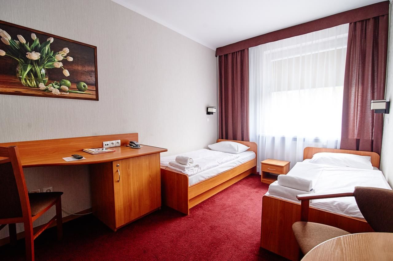 Отель Hotel Polski Мелец-31