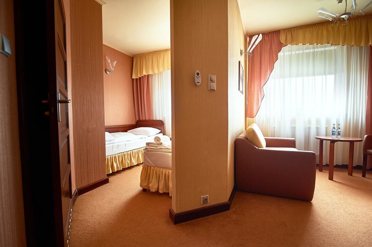 Отель Hotel Polski Мелец-36