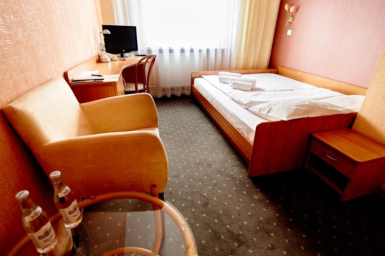 Отель Hotel Polski Мелец