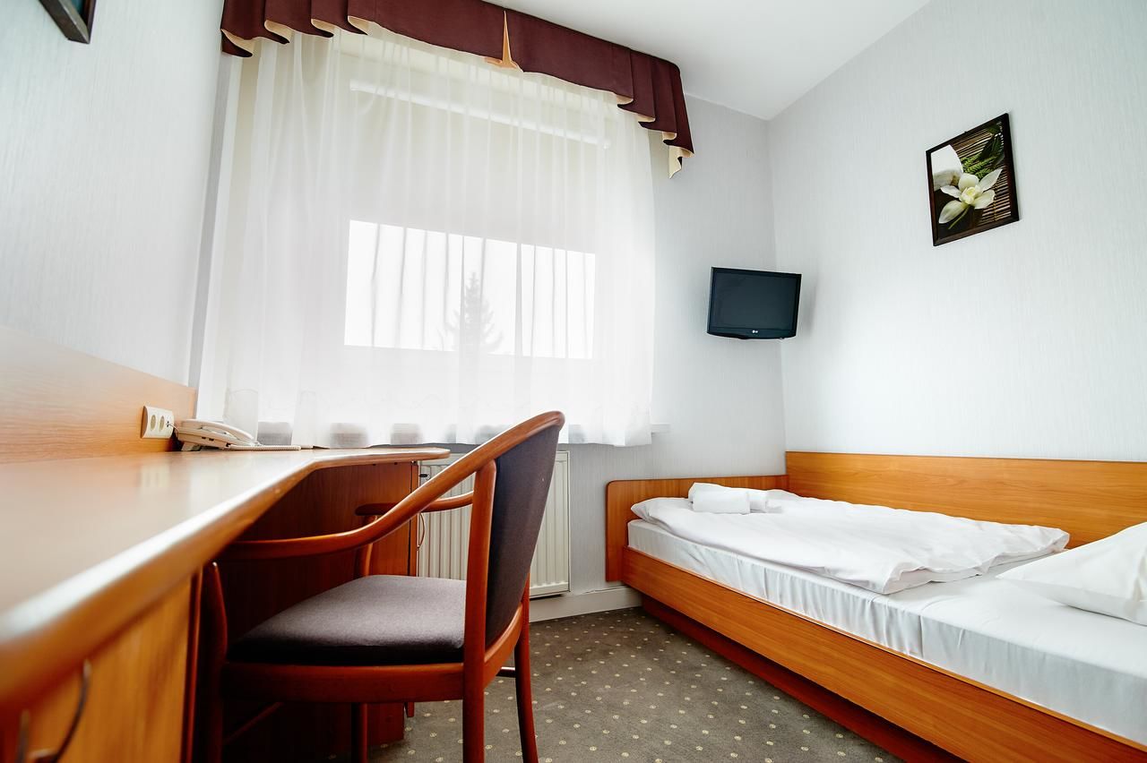 Отель Hotel Polski Мелец