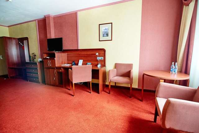Отель Hotel Polski Мелец-38